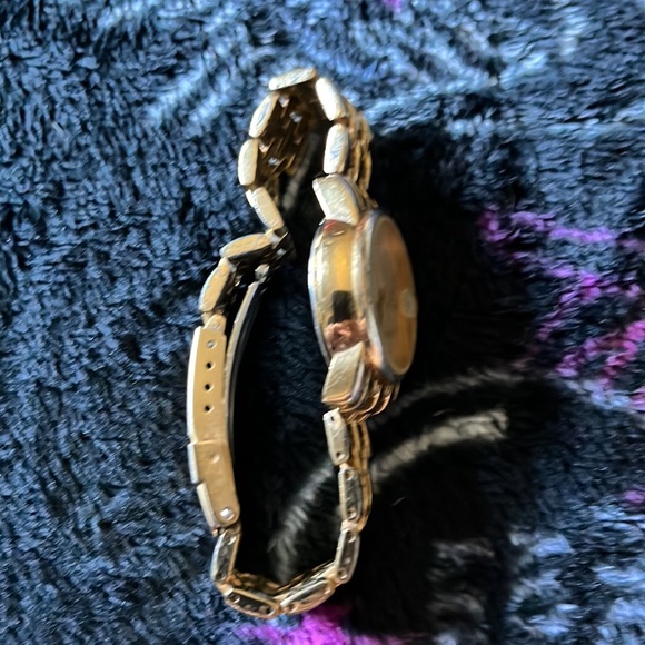 DISNEY MICKEY MOUSE WOMENS WATCH - Picture 5 of 12